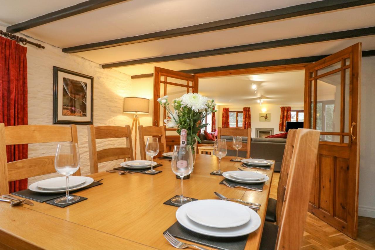 South Boduel Farmhouse Liskeard Bagian luar foto